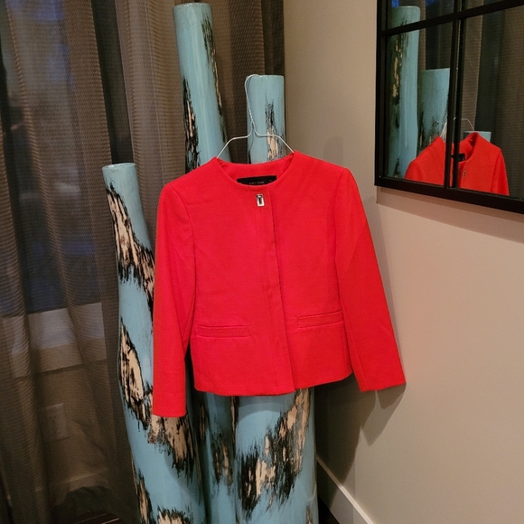 Gorgeous red jacket - Picture 3 of 6